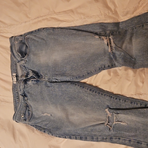 Guess Light Blue Ripped Skinny Jeans - Picture 2 of 5